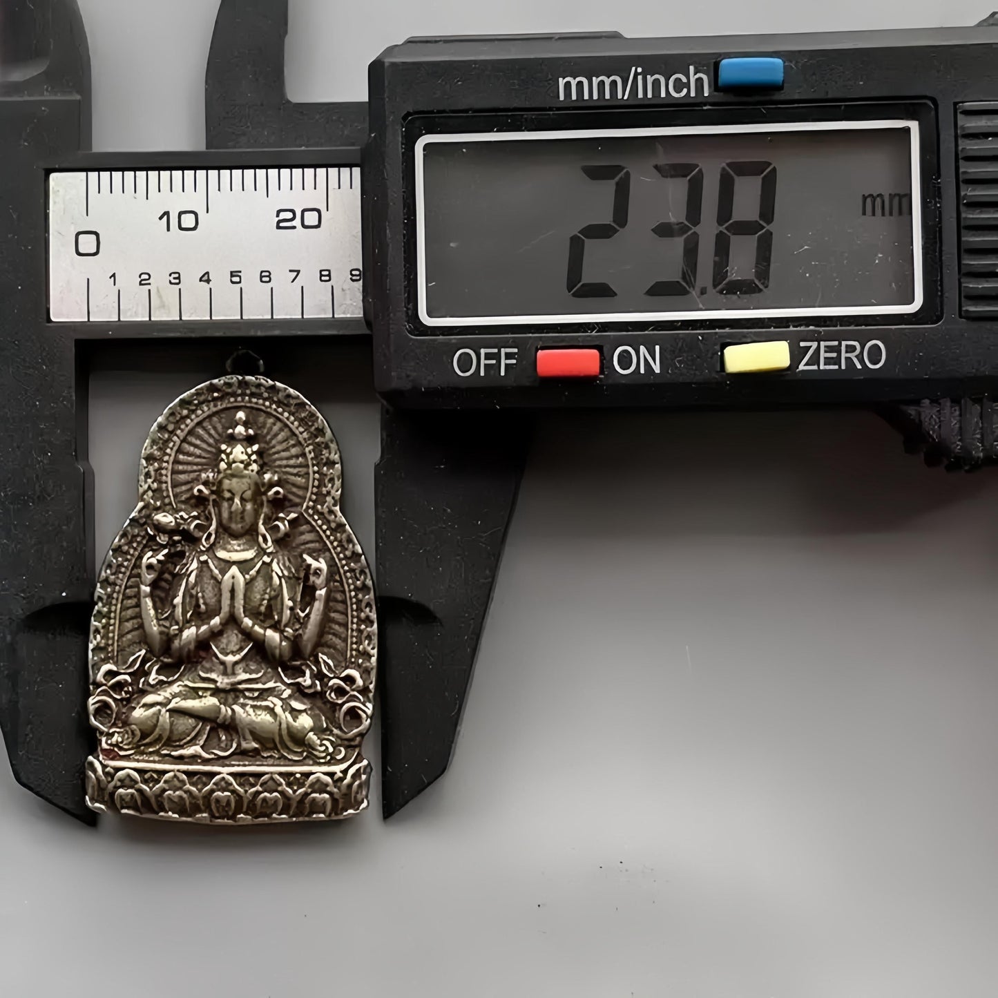 纯白铜观音菩萨吊坠 | 四臂观音项链 | 双面佛教慈悲护身符