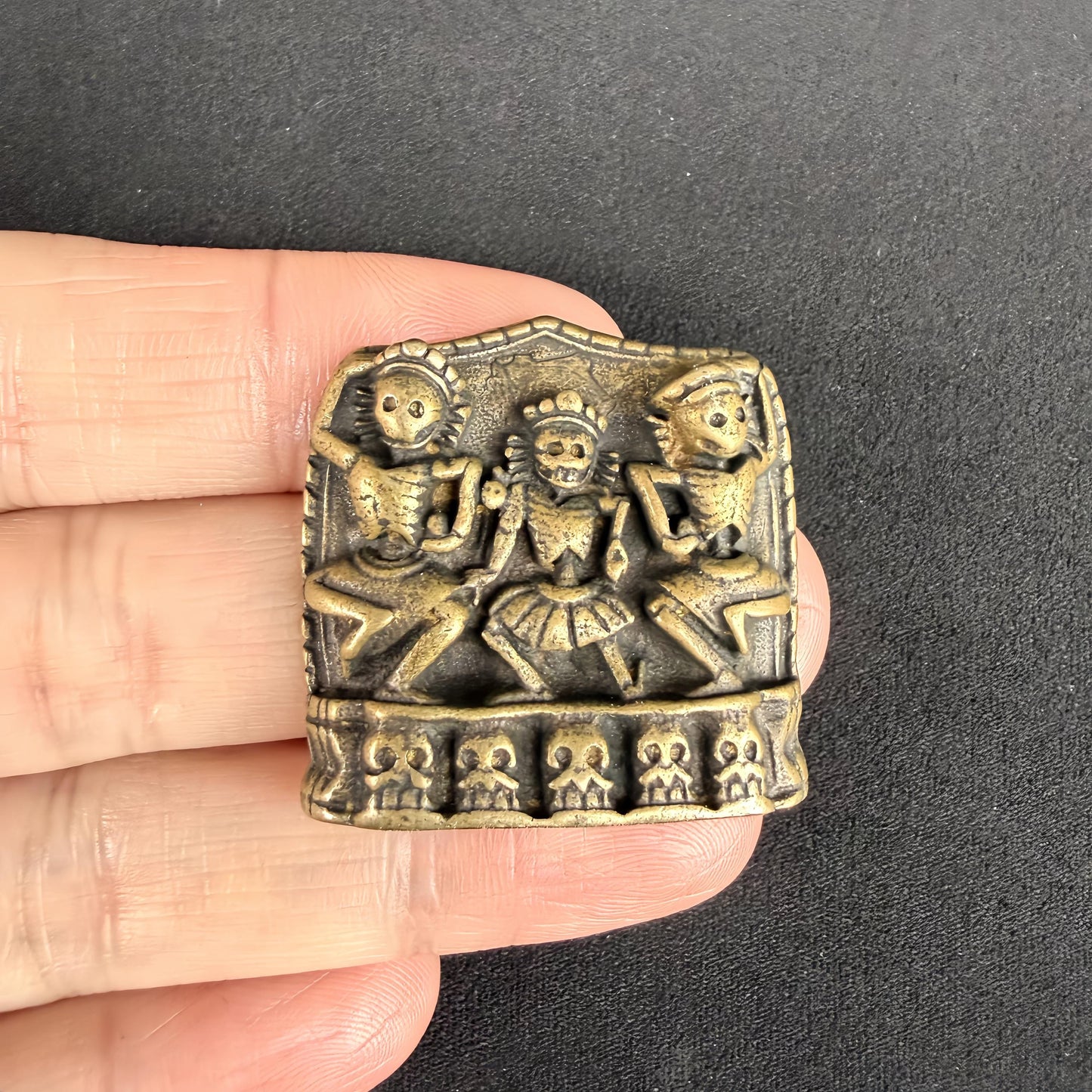 Amuleto de esqueleto tibetano, amuleto Citipati de latón macizo, colgante Memento Mori, arte budista