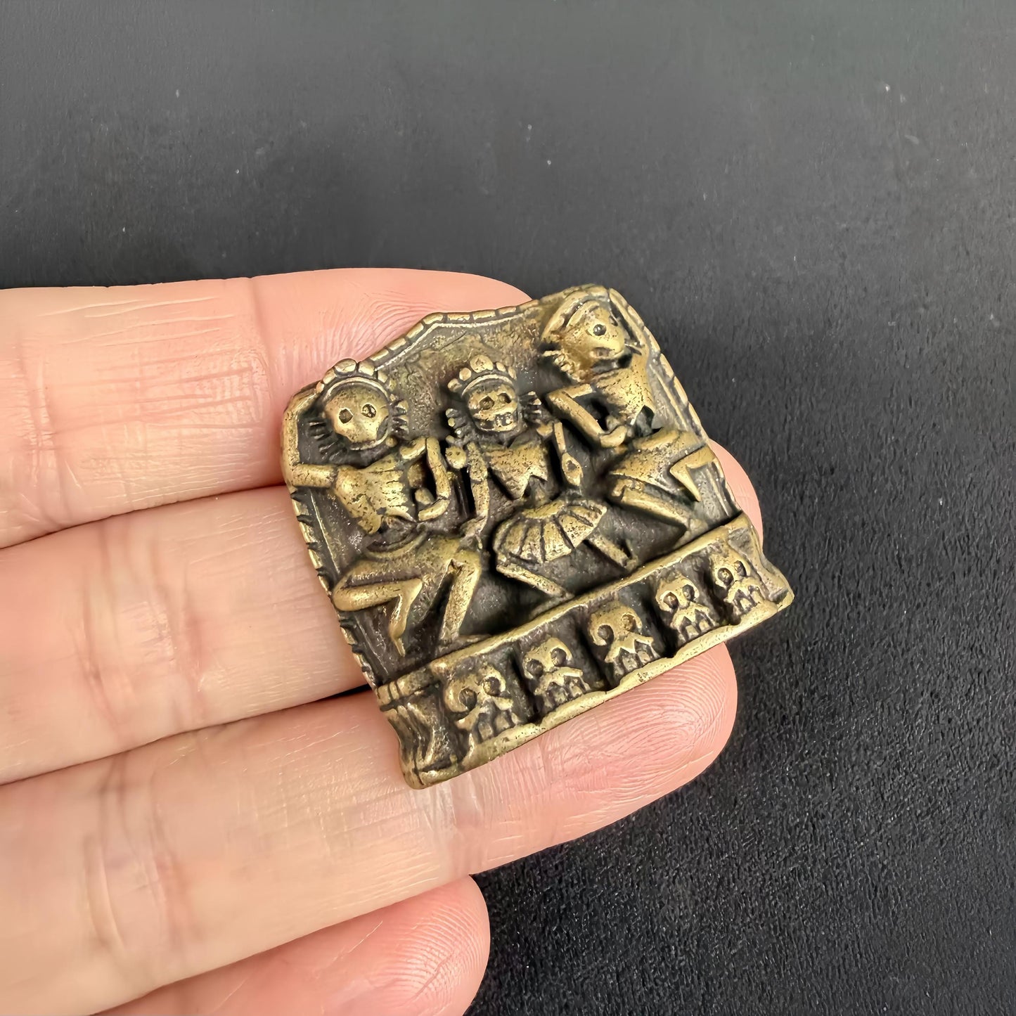 Amuleto de esqueleto tibetano, amuleto Citipati de latón macizo, colgante Memento Mori, arte budista